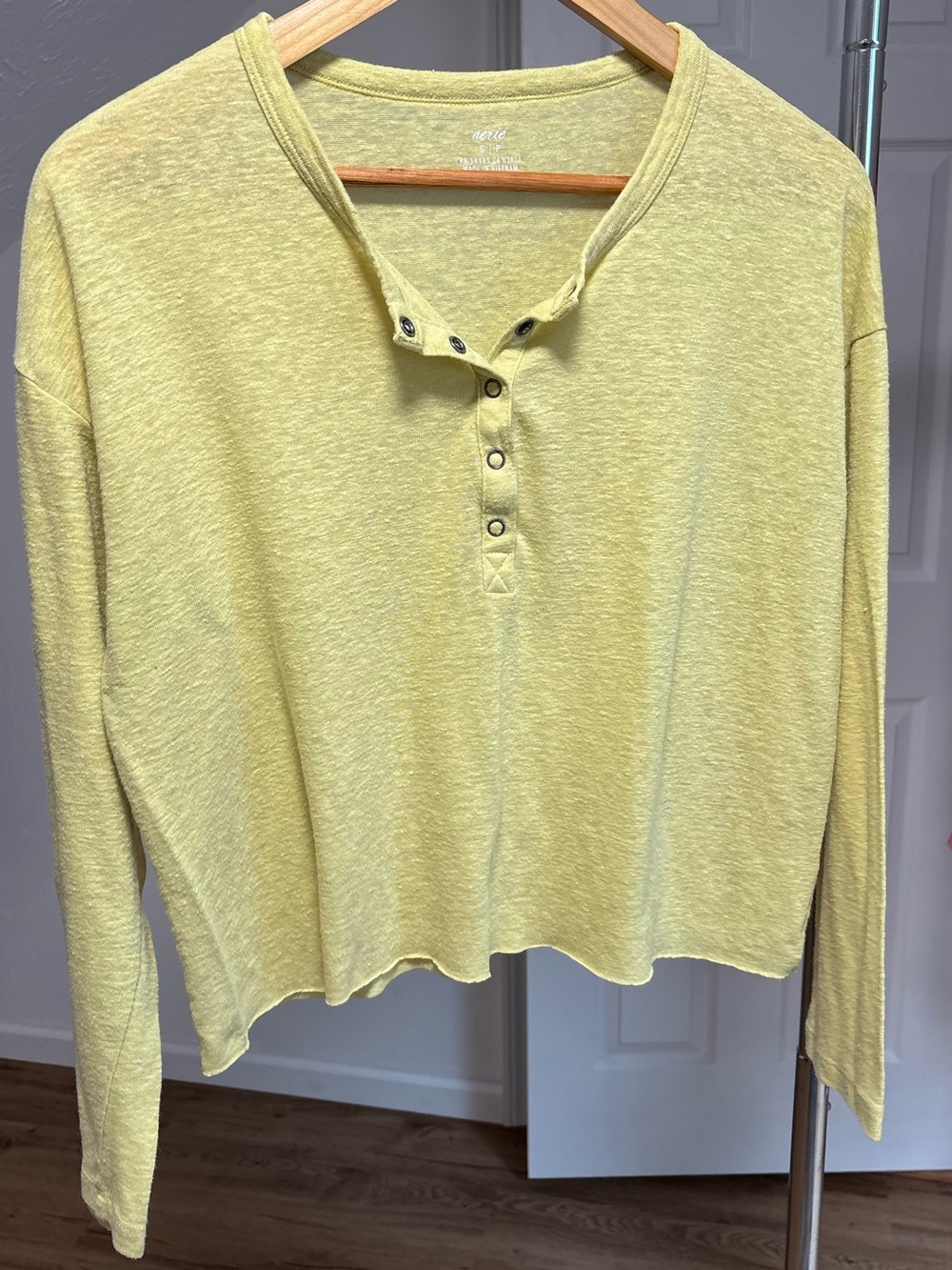 Aerie longsleeve cropped henley, chartreuse. Size small